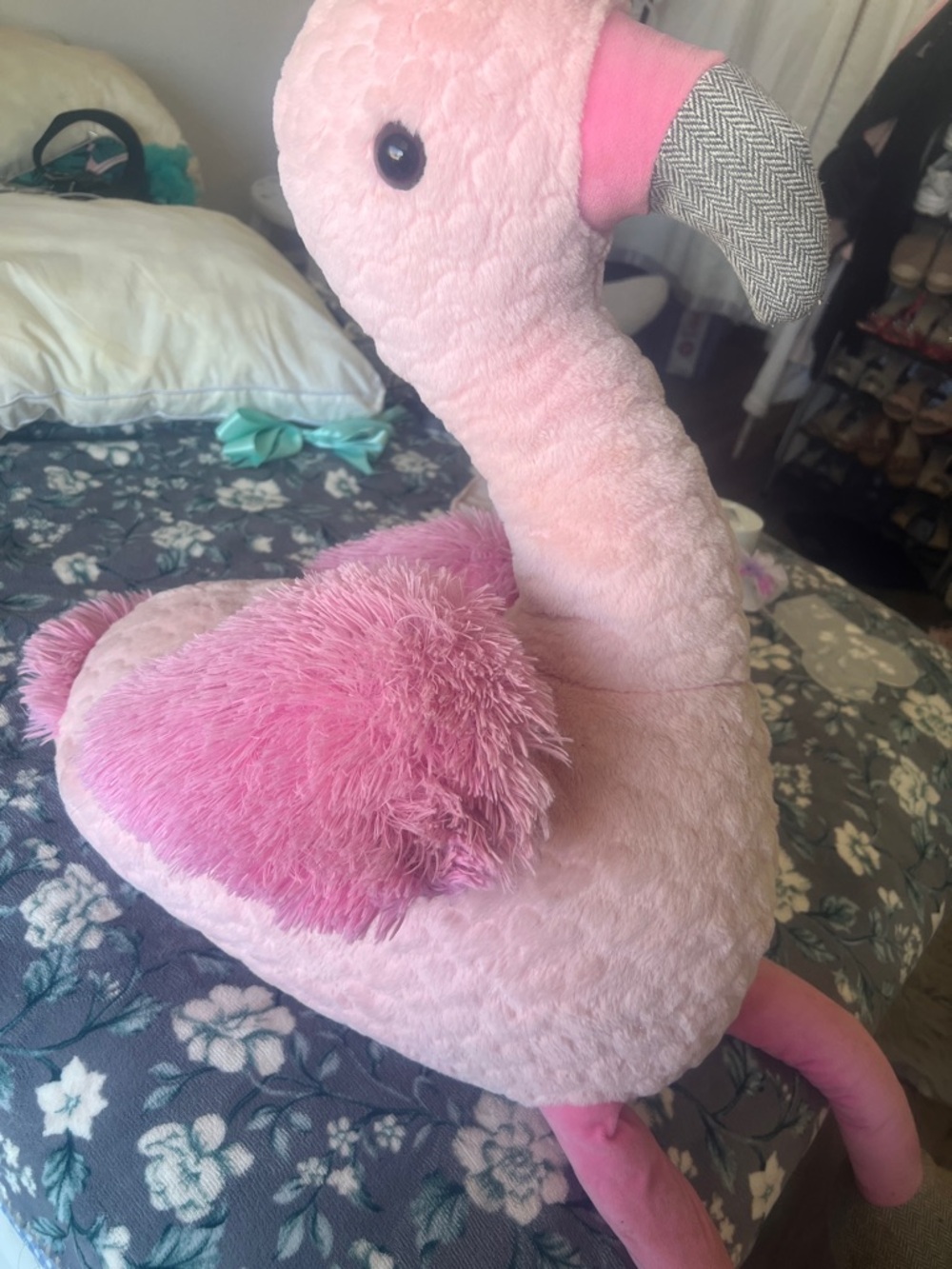Plush Pink Flamingo Bird Toy - Soft Pink Decorative Pillow